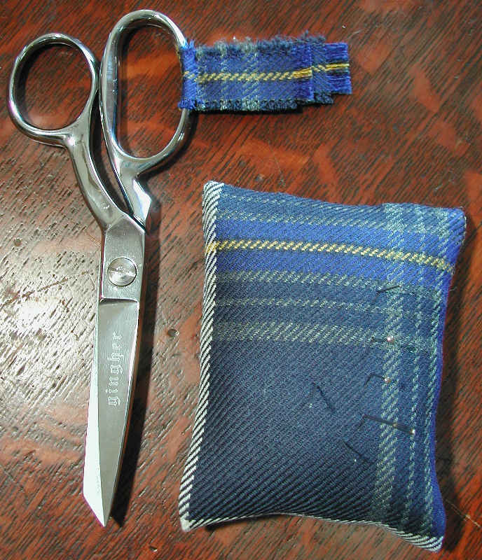 XMTS Scissor flash and Pin Cushion